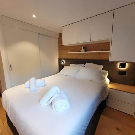 Apartment Lumineux 3* Avec Terrasse, 2 Chambres, Proche Centre Et Pistes, Garage Inclus - Fr-1-598-163 *