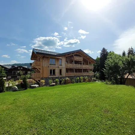 Apartment Lumineux 3* Avec Terrasse, 2 Chambres, Proche Centre Et Pistes, Garage Inclus - Fr-1-598-163